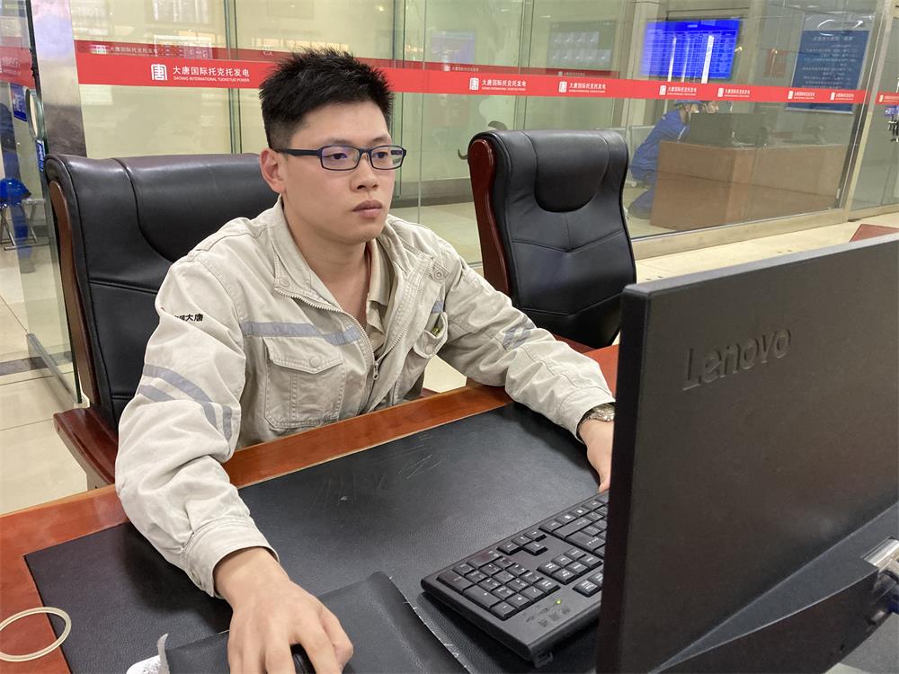 【奋斗大唐人】色情动漫
技术能手｜王磊：坚持终会抵达梦想彼岸 (2).jpg