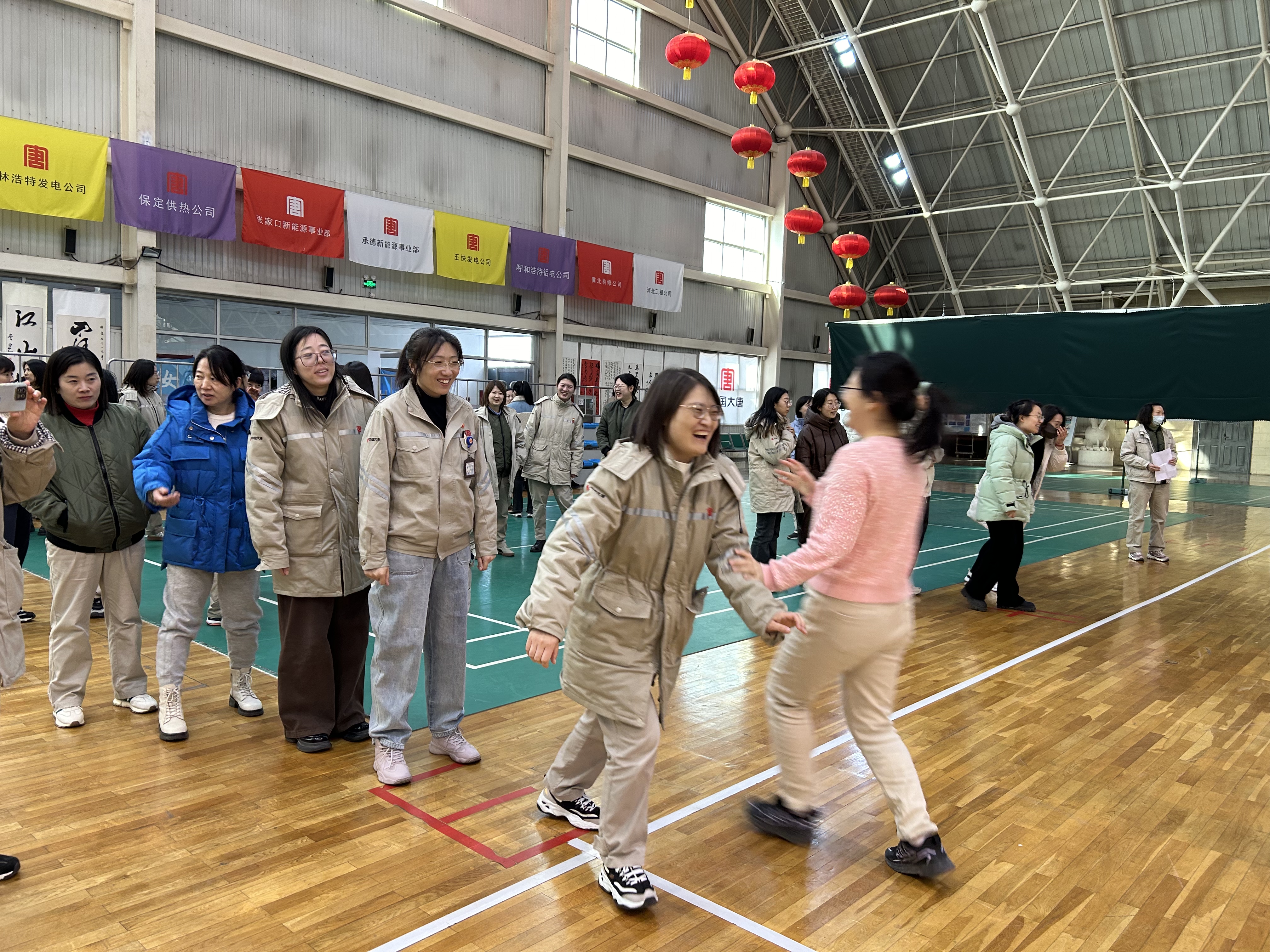 1709798776508055165.jpg 张家口趣味运动会 (1).jpg